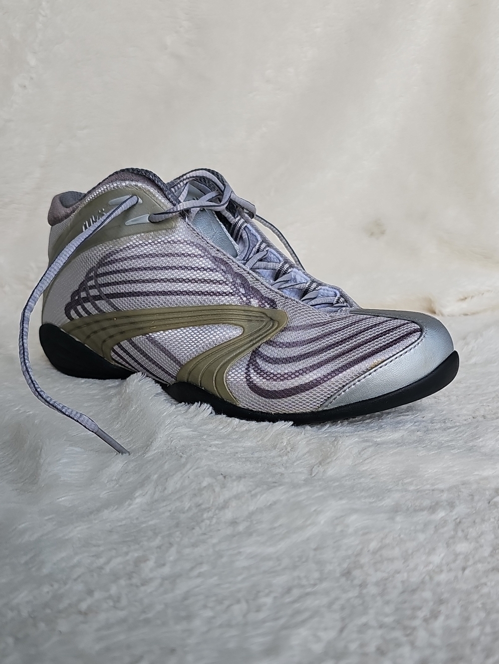 Ryka Women's Mid Top Cross Training Dance Fitness Shoes Silver Gray Metallic